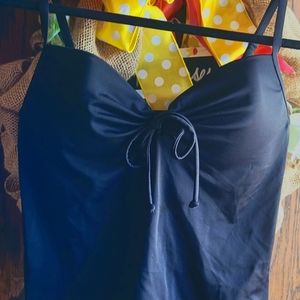 Black Victoria's Secret Tankini top 34C